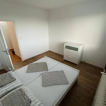 Plne Vybavený 3 Izbový *