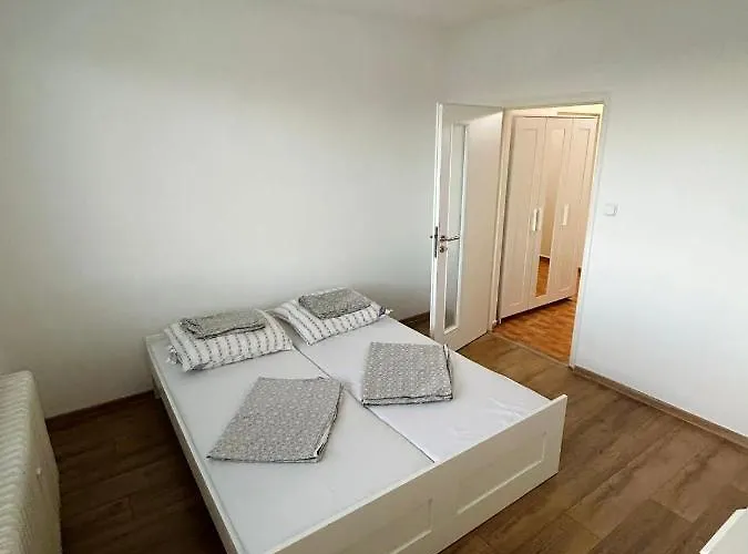 Διαμέρισμα Plne Vybaveny 3 Izbovy Stropkov